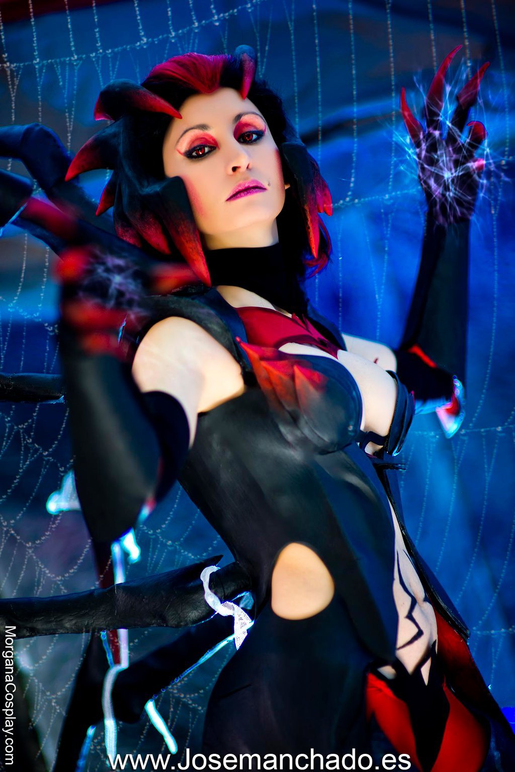 cosplayandanimes:  Elise - League of Legends source