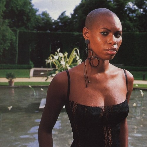 fuckrashida: Skin photographed by Nan Goldin, Vogue Paris October 2001. She’s in a really good band 