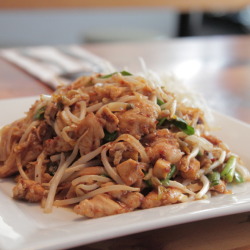 everybody-loves-to-eat:  Street Style Pad Thai at Khao San Road in Toronto, Ontario          
