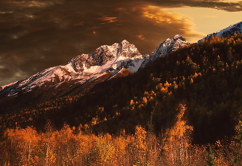 landscapelifescape:  Alaska, USA  by Carlos Rojas  I get to call this place home.