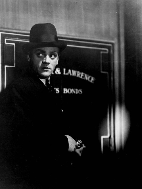 jamescagneylove:James Cagney in a publicity still for Blonde Crazy, 1931
