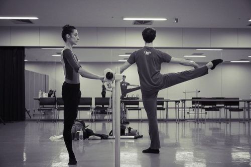 Paris Opera Ballet etoiles in rehearsal for Le Grand Ballet 2018 in TokyoPhoto © Yumiko Inoue 