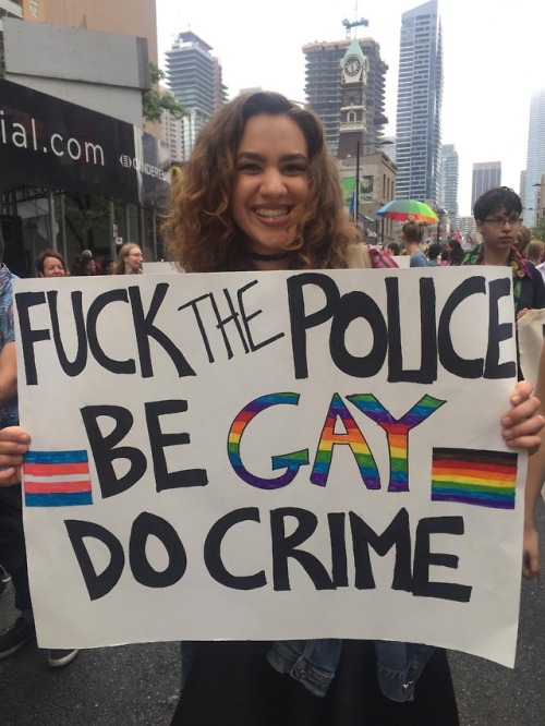 thequintessentialqueer: I’m smiling but I’m not joking ✊️‍