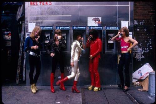 1973 New York Dolls: Arthur Kane, Jerry Nolan, Syl Sylvain, Johnny Thunders, and David Johansen. Pho