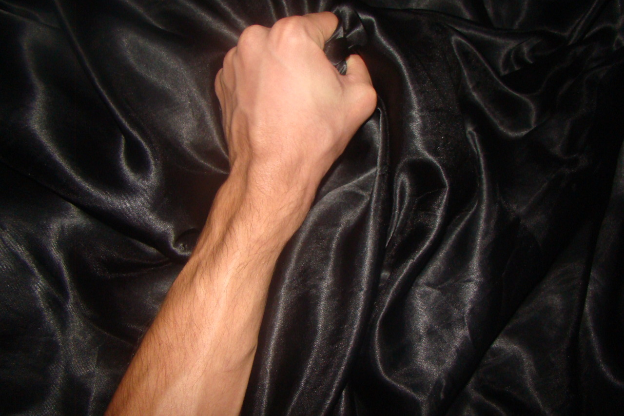 salemhu:  hand junkie