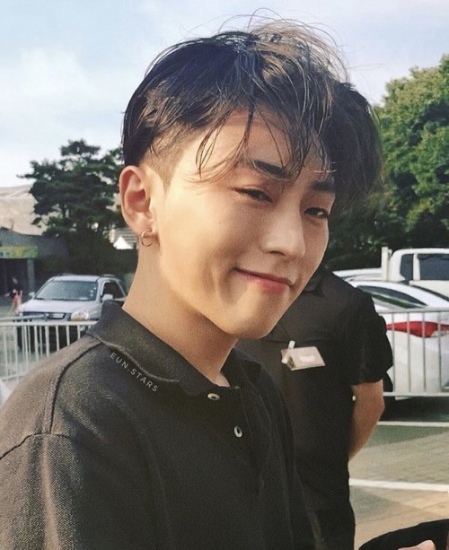 lqdpr: ©eun.stars