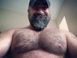 fhabhotdamncobs:  grandsome-one:Love this smile…nice bear!   W♂♂F     (WARNING!   No “Pretty Boys” here.)  