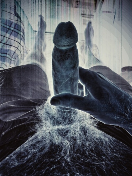 wiscthor2:Can you tell I was having fun with the Inverse feature on my phone?  ;) See more of me at http://wiscthor2.tumblr.com/