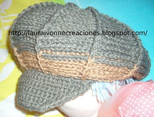 — Boina con visera en crochet