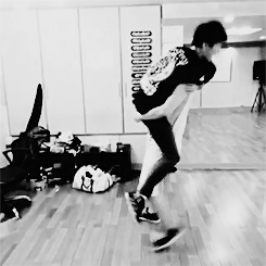  j:eta and b:eta successful attempt at the somersault— hug   