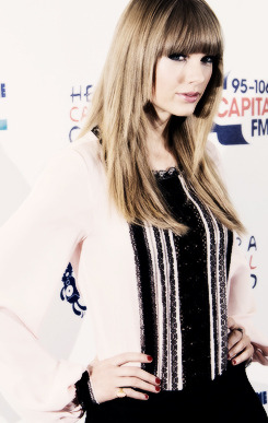 ourprincesswift:  Capital FM Summetime Ball 2013 