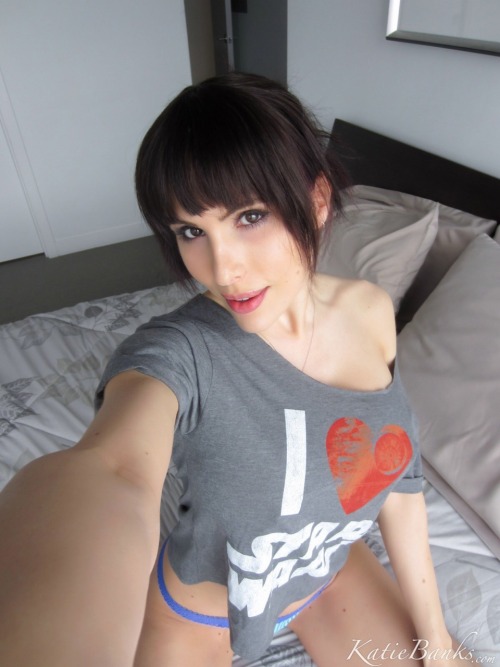 cosplaygirlz:  Katie Banks adult photos