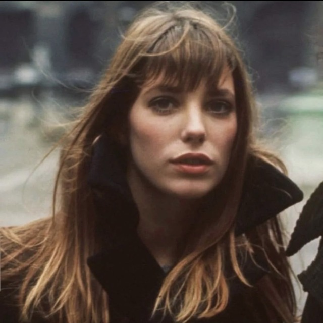 Jane Birkin in the courtyard of the French National College of Fine Arts, in Paris, 2nd January 1969. Photos by 