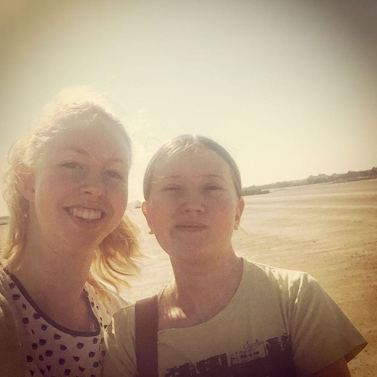 wordslikemusic:  Last catch up before we’re both off to uni! #offtouniversity #studying
