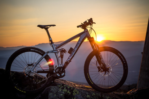 blogblogblooog:  My bike in the sunset @ Knutetårnet in Kongsberg by feelinggoodphoto