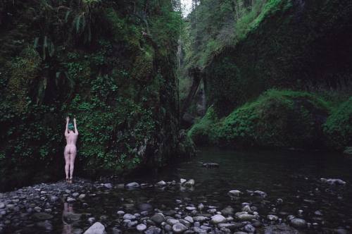 Remember how beautiful Portland is? Yeah. Me too. assistant: @emibot (at Eagle Creek, Oregon)