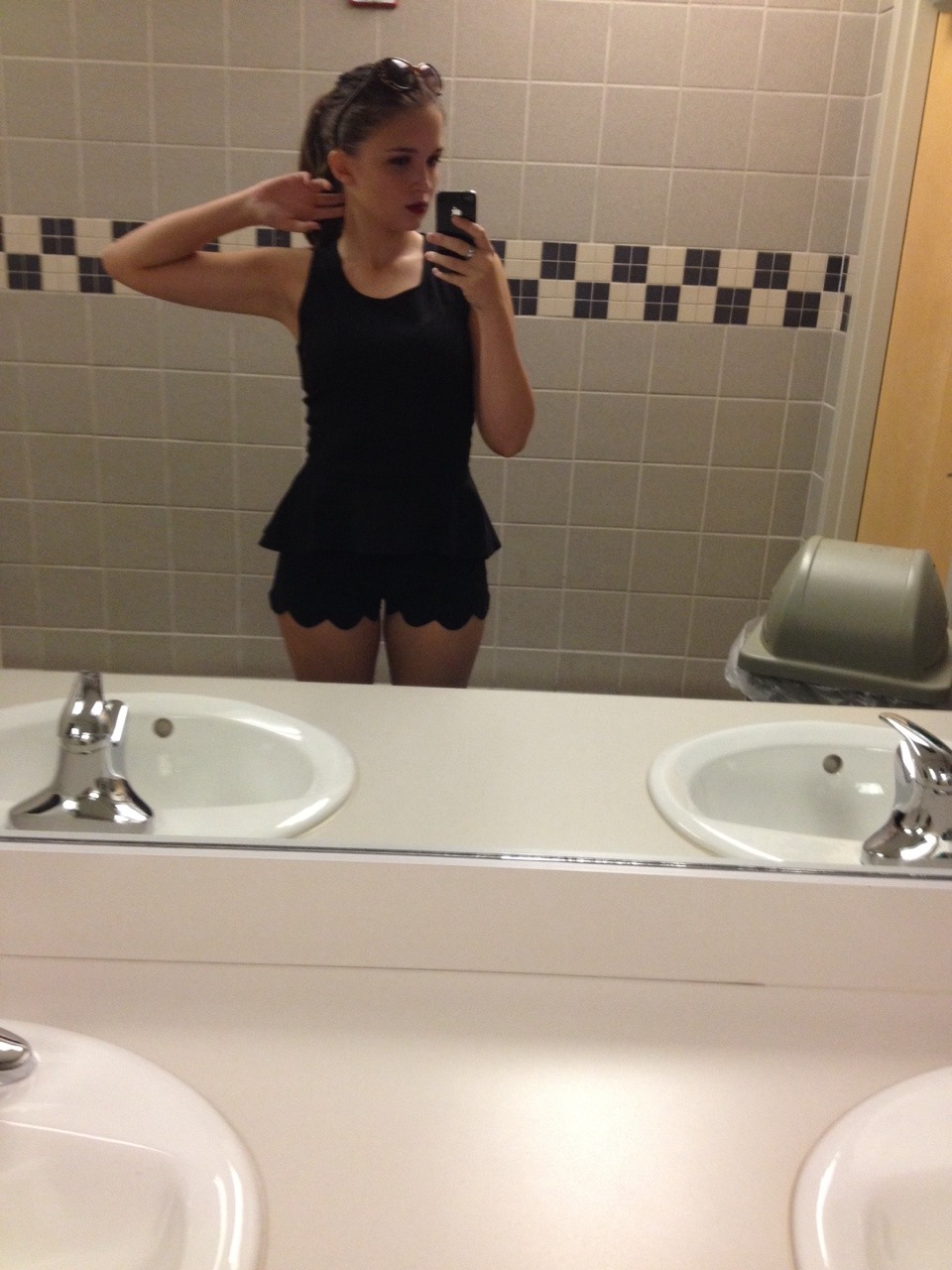 dreamy-gaze:  dreamy-gaze:  On the bright side, look at how bomb I look. I’ve got
