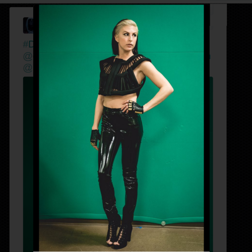 We spotted @SarahBarthel of Phantogram looking A-MA-ZING while she gears up for  tour dates wit