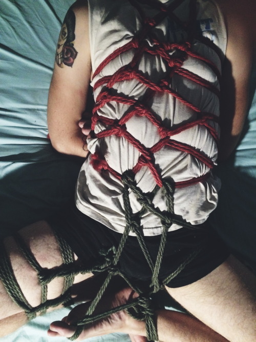 camdamage:  messy sweaty (and dimly lit) rope practice tonight with the cuttlefish [with red and green jute from @theropegeek - i call it “the Krueger kit”] 