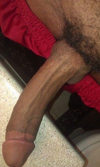 cutbrits:  low cut black dick, very obviously cut low  Love how low he is!
