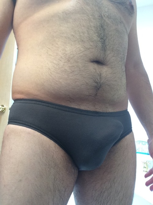 migglecub:Thirsty Thursday: Something’s growing in my briefs…