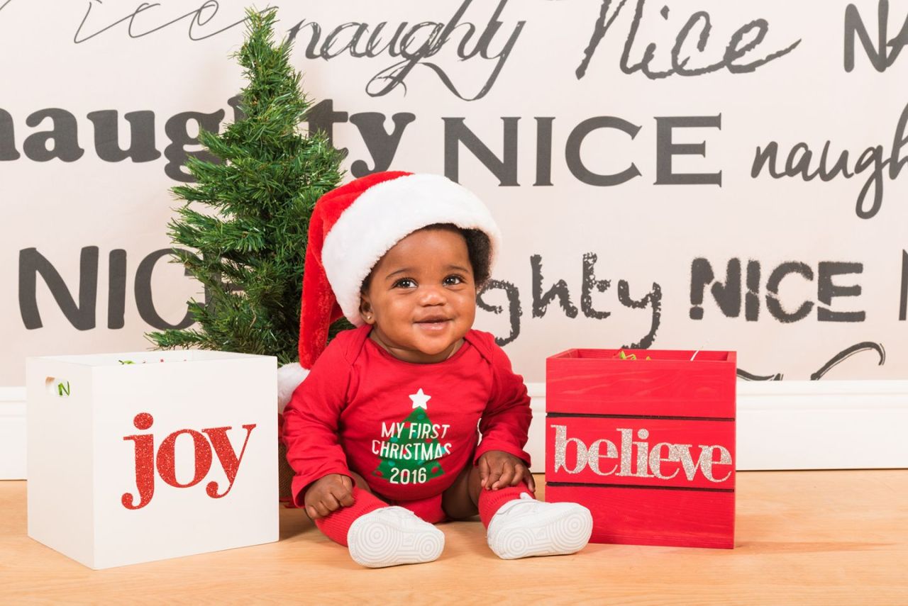 yourlocalforiegn:  sobeitjay:  My lil bug :D  Omg