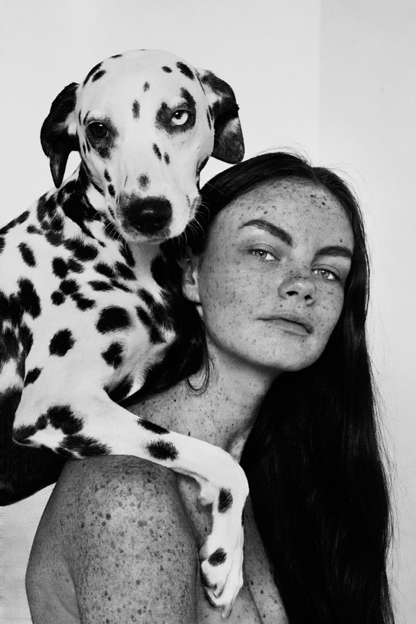 quickienewyork:  boudhabar:by Marta Bevacqua I love spotted animals.