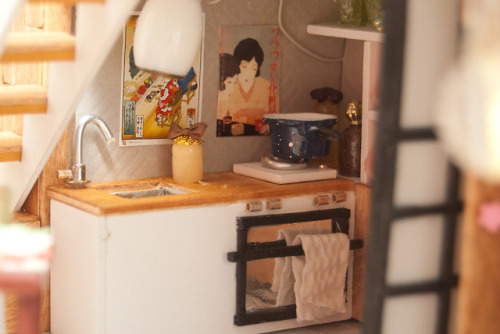 nerdiorama:This modern, Japanese-inspired home started life as a kit, but all I used was the framewo