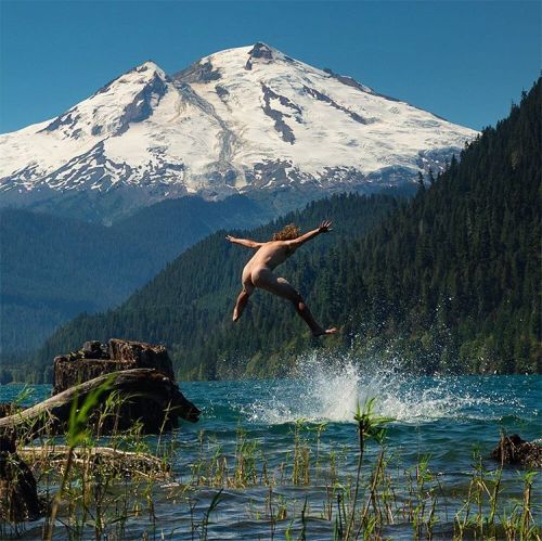 itsmynakedworld:naturalswimmingspirit:radam_gnawrotA glacial lake with perfect temps and killer view