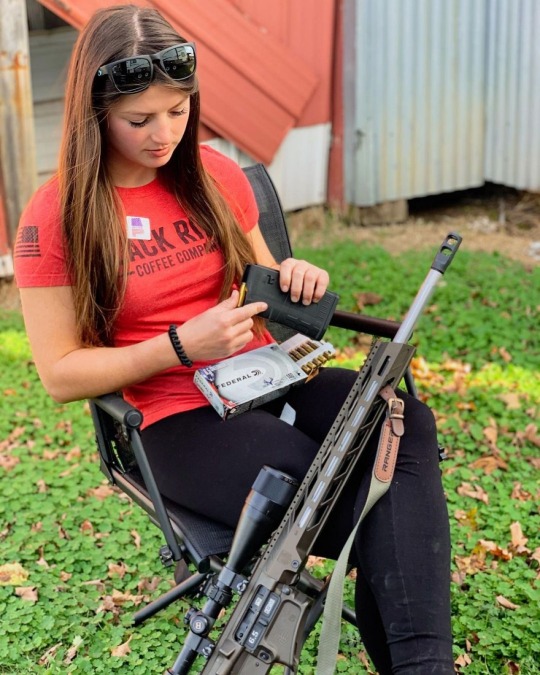 hotchicks-with-guns: