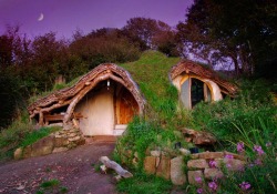 bonitavista:  Hobbit House, Wales photo via