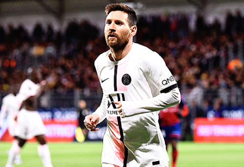 LIONEL MESSI↳ Clermont Foot v Paris Saint-Germain.