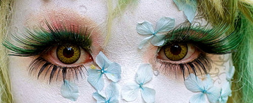 ghostlygems:Minori’s Stunning Eye Makeup(x) (x)~Source: Tokyo Fashion