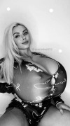 Porn titten666:Scarlett Wild Titten Voluptuous photos