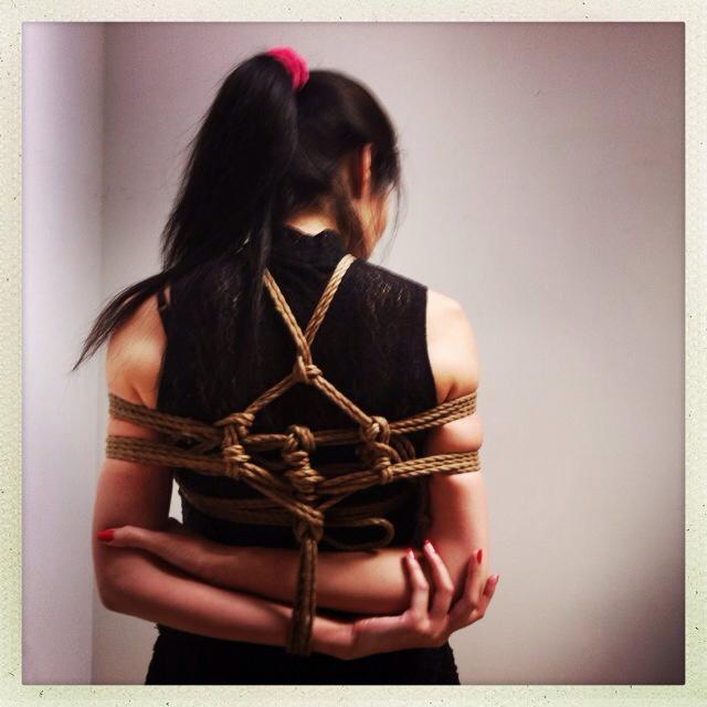 sirbind:  goodmorningm0therfucker: Rope: Nawashi KannaModel: Kagu Ra (Source) Thanks