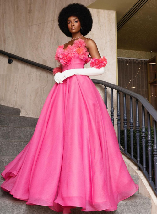 accras: Gorgeous Kiki Layne at Met Gala 2022