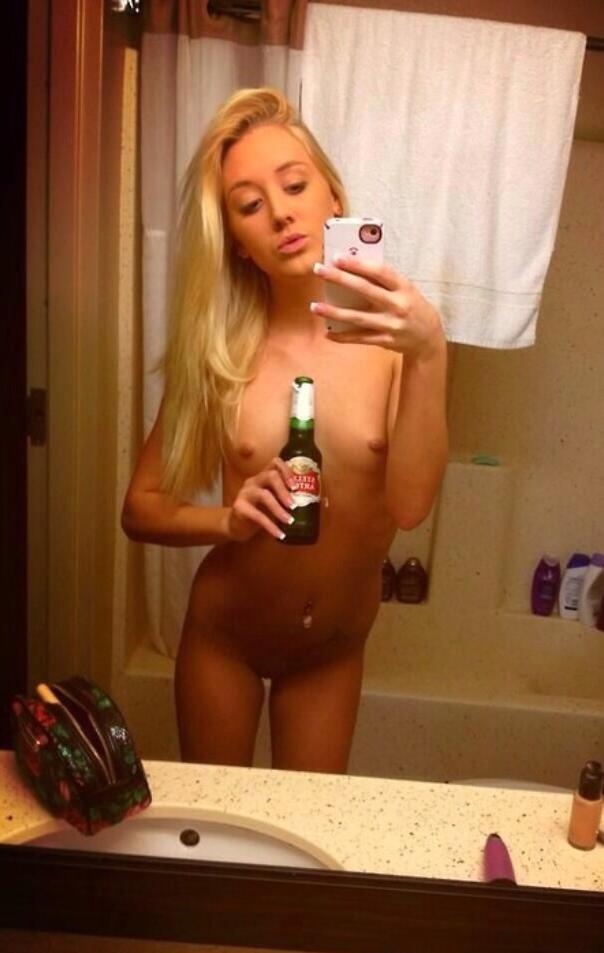 collegeslutss:  College Sluts http://ift.tt/1o4y8Jz