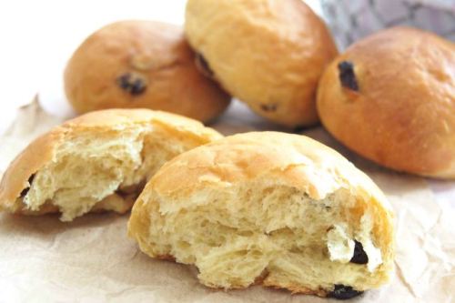 Sweet potato buns with raisins