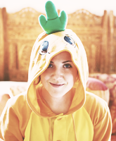 ashleyclairee:  endless list of flawless people: Hannah Hart 
