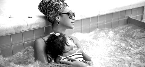 mookie-is-mindless-for-girls:  yivialo:  They are so cute  awww.