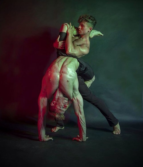 hotandsexymen:  http://instagram.com/acrodave