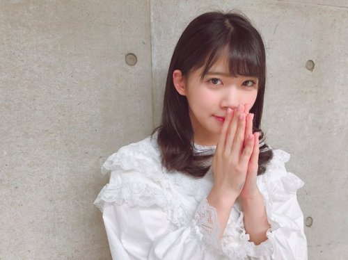 NGT48インスタbotさんのツイート: #奈良未遥 2018.04.30 17:20 t.co/Ys8iP2ZyMx ❤︎❤︎ 白いフリフリブラウスもお気に入り #握手#NGT#奈良