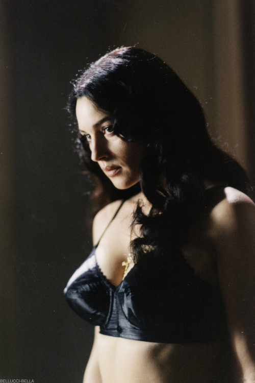 bellucci-bella: Monica Bellucci in Malèna (2000)