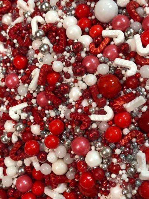 etsyfindoftheday | 12.13.19christmas-y edible sprinkle mixes by sweettreatstencilsglistening candy c