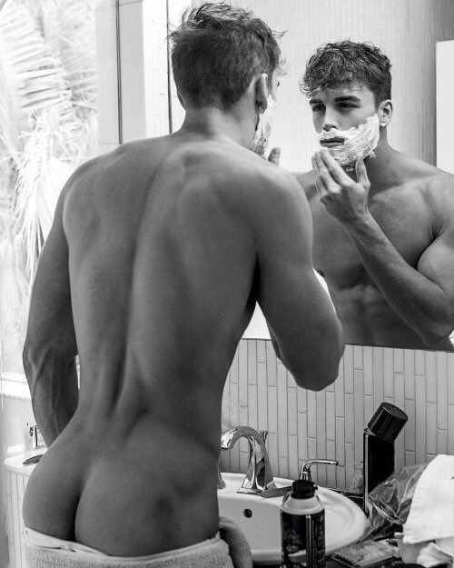 ladnkilt:  DEEP REVEALING REFLECTIONS OF THE MASCULINE SOUL!The Male Form… In Photography, Art, Architecture, Decor, Style, And Culture Which Moves Beyond Mere Appearance, To Revealing The… SOUL. Via My Tumblr Page ~ LadNKilt …Including Archive