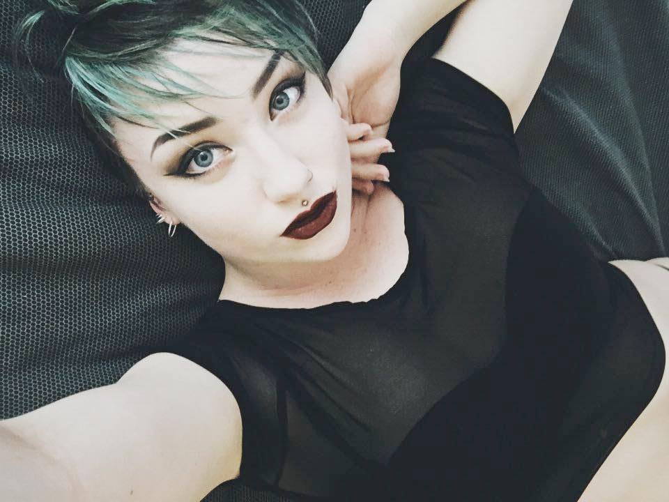 blathh:  Actually love this lip colour. Standard goth slut aesthetic.  twitter /