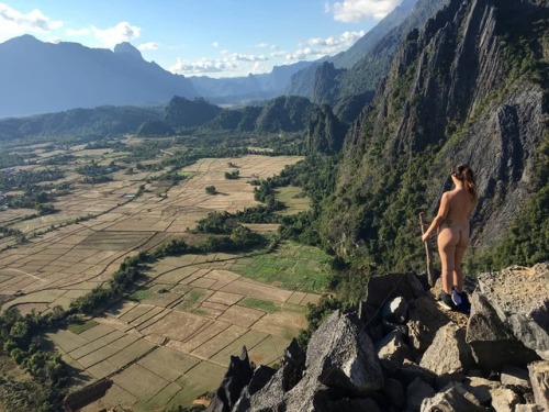 We’re happy to welcome @taleen_christina back to our page with this #incredible shot from Laos