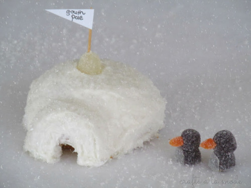 rainbowsandunicornscrafts:DIY Easy Igloo Cake and Gumdrop Penguins Tutorial from Crafts a la Mode. I