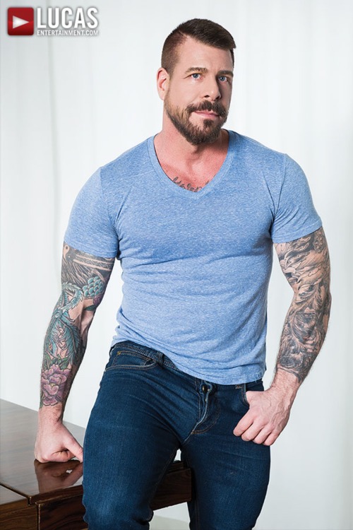 marckfam:  ❤️💜😍More Daddy Rocco Steele😍💜❤️