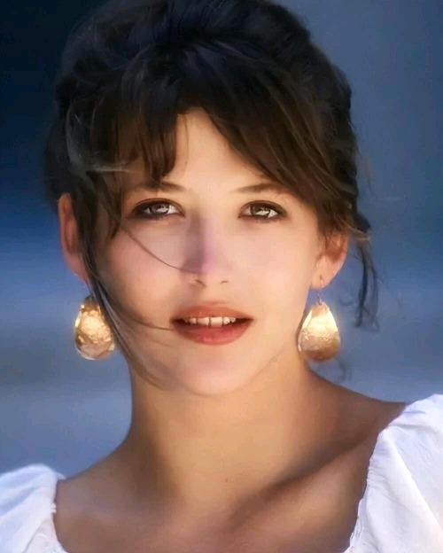 Sophie Marceau, Often Referred To As The 'French Kiss,' Is A Woman Who Embodies Beauty, Talent, And Intelligence.
